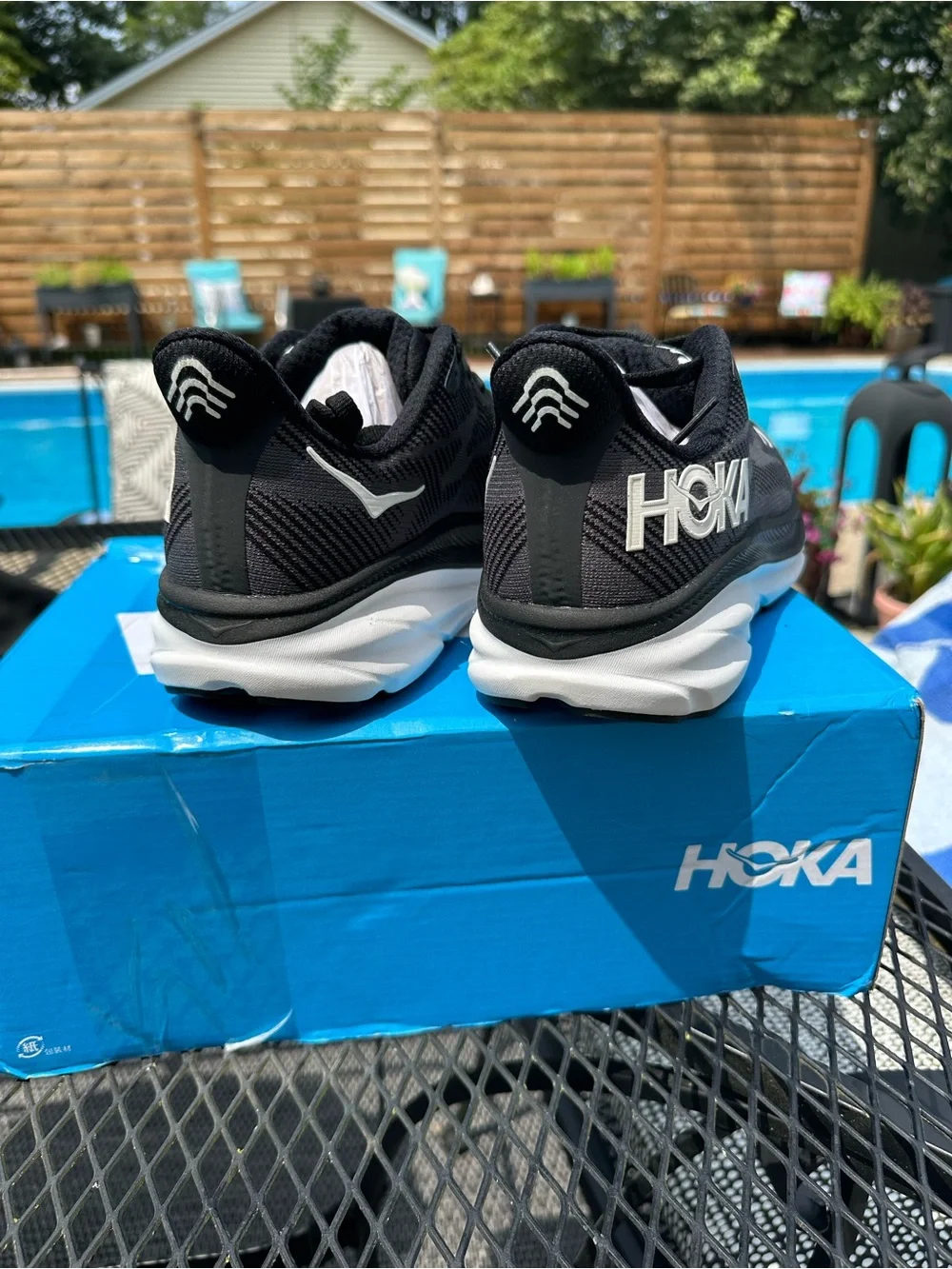 NEW Hoka Men Clifton 9 Sneaker Running Shoes Black/White, Size 9D